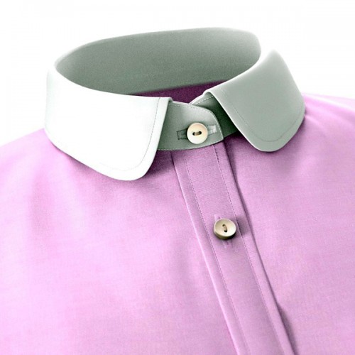 An image illustration of contrast white collar in a women’s shirt.
