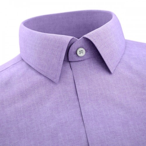 Fabric matching buttonhole thread in the men’s shirt.