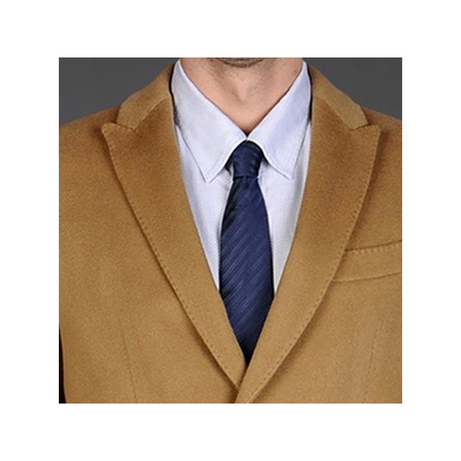 main fabric collar in men’s coat