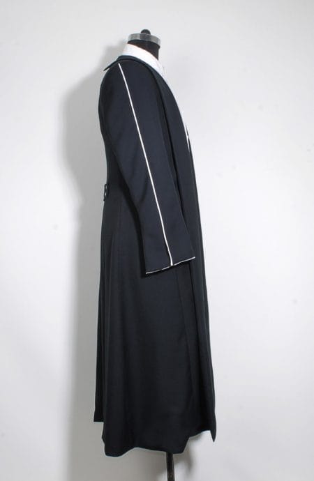 Black wizard robe womens from the Fantastic Beasts for Percival Graves cosplay, a full right view.